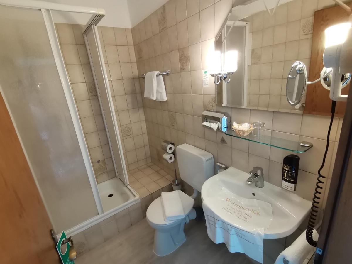 Hotel Kitzinger Hof An Der B8 Kitzingen Luaran gambar